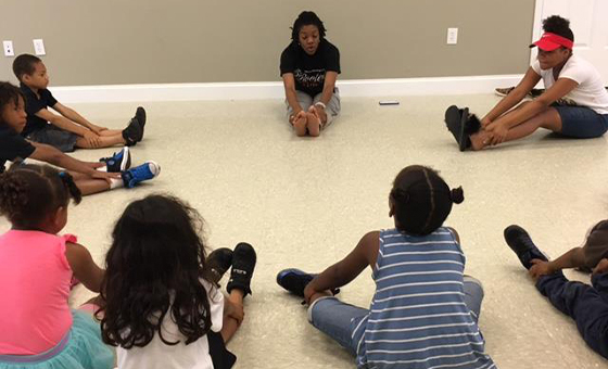 kids doing yoga